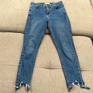 Topshop Jamie Skinny Jeans High Rise Stretch Denim Chewed Hems SIZE 28